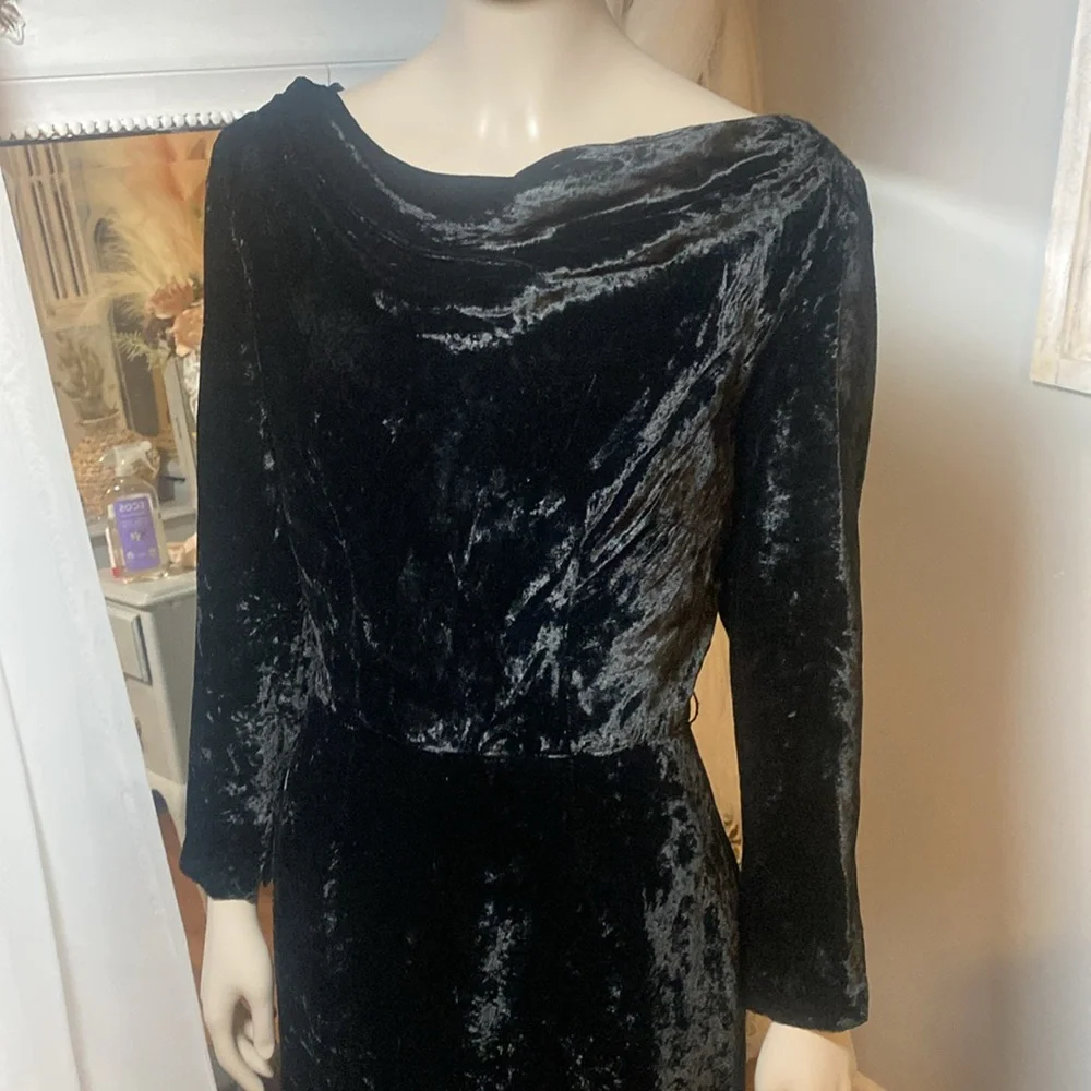 Beautiful vintage 40s silk velvet little black dress boatneck - Picture 6 of 6